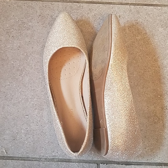 Gold Glitter Flats Pointy-Toed Flats - Picture 2 of 3